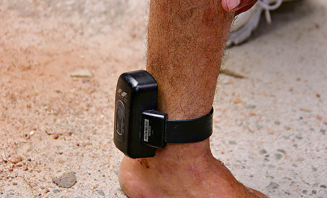 Justiça concede liminar para Iapen manter serviço de monitoramento eletrônico