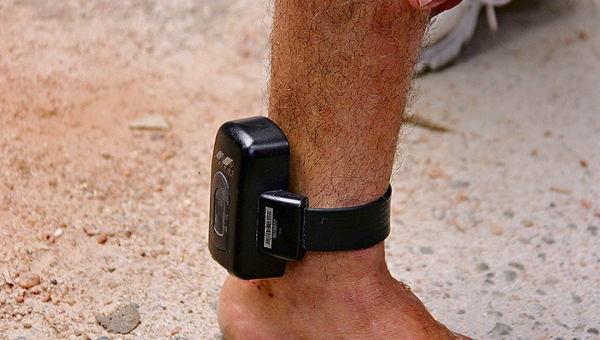 Justiça concede liminar para Iapen manter serviço de monitoramento eletrônico