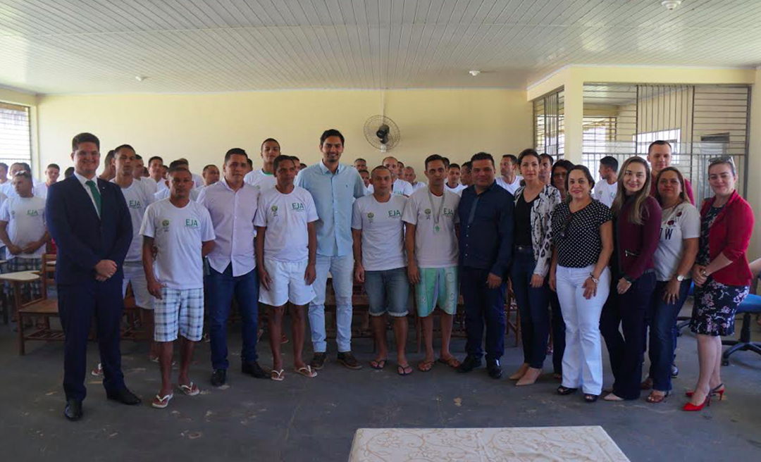 Premiação de reeducandos marca início das aulas no Sistema Prisional