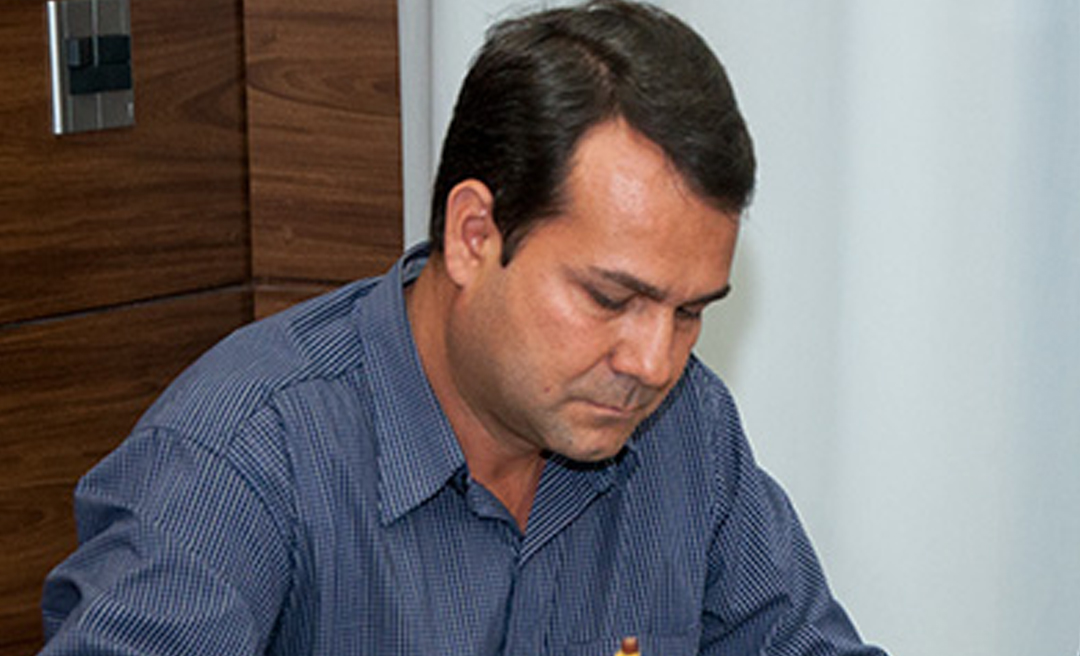 Justiça condena ex-diretor da Emurb Jackson Marinheiro a quatro anos por peculato