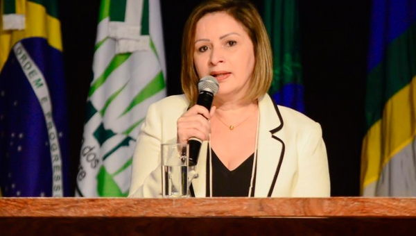 Provável candidata à reeleição, Socorro Neri é eleita presidente municipal do PSB em meio a "briga" entre líderes do partido