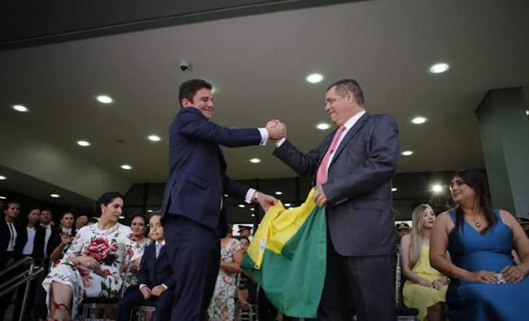 Após “fogo amigo” de Rocha em visita ao PS, Gladson defende Alysson Bestene e fala em rombo milionário na Saúde