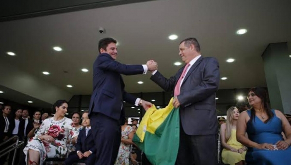 Após “fogo amigo” de Rocha em visita ao PS, Gladson defende Alysson Bestene e fala em rombo milionário na Saúde