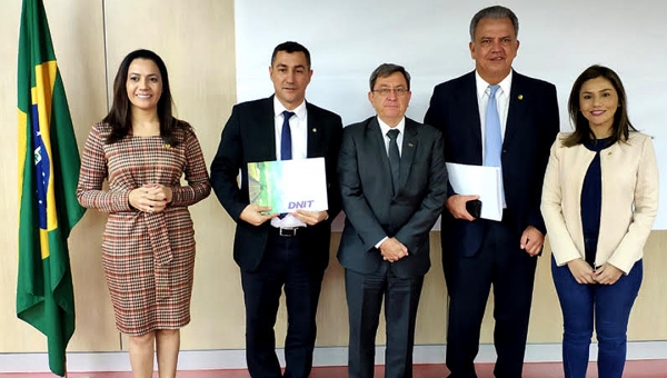 Bancada do Acre se reúne com diretor-geral do DNIT para tratar de investimentos em rodovias