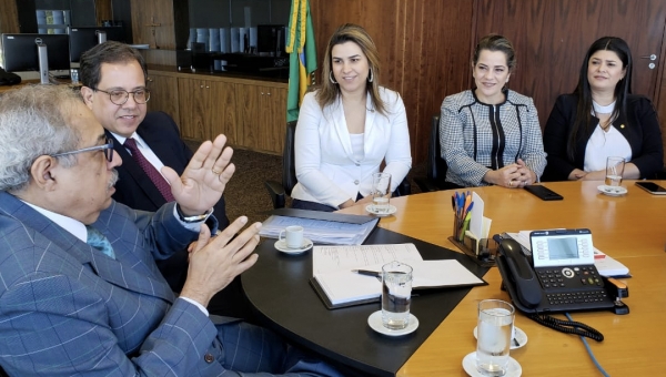 Mara Rocha participa de reunião no TSE para tratar sobre cota para mulheres nas eleições