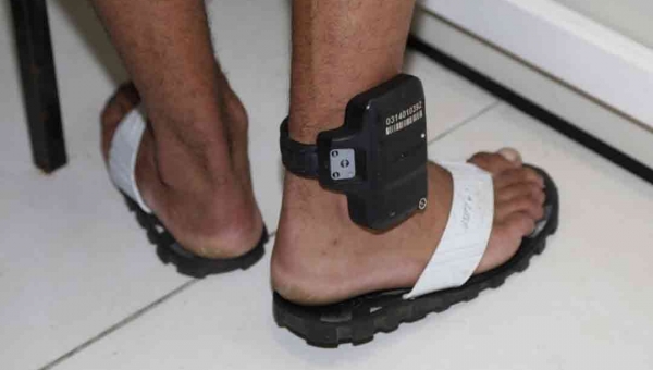 Lei que obriga presos do Acre a pagarem pela tornozeleira eletrônica é publicada no Diário Oficial