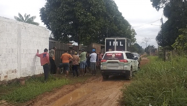 Homem é morto com tiro na cabeça após invadir a casa abandonada de sua ex-mulher