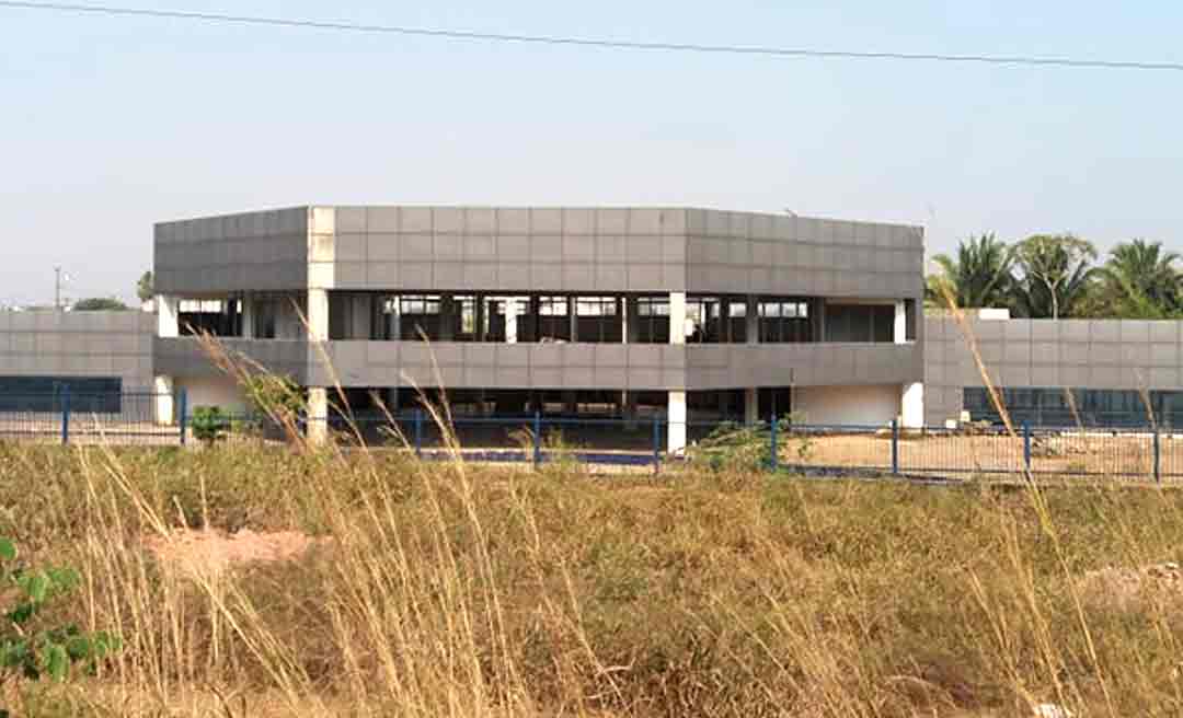 PF faz operação para apurar desvios na construção da sede da PRF de RO e superintendente é afastado