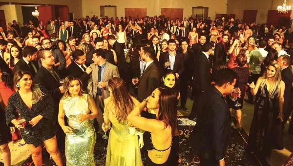 Para celebrar Dia do Advogado, Baile do Rubi é realizado pela OAB/AC neste sábado