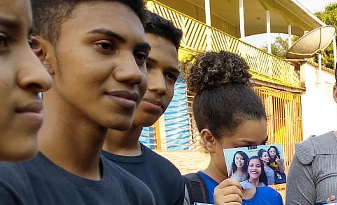 "O pai dela não queria que ela viajasse", dizem colegas de sala e amigos de estudante que morreu em acidente