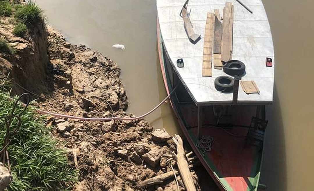 Mesmo após acidente, transporte de combustíveis em barcos em Cruzeiro do Sul continua irregular