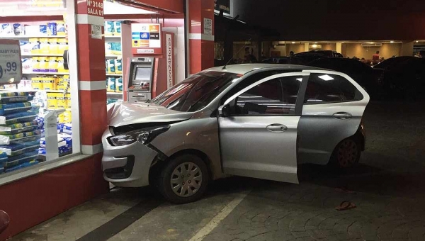 Agepen que trabalha como motorista do Uber reage a assalto e manda bala em bandidos