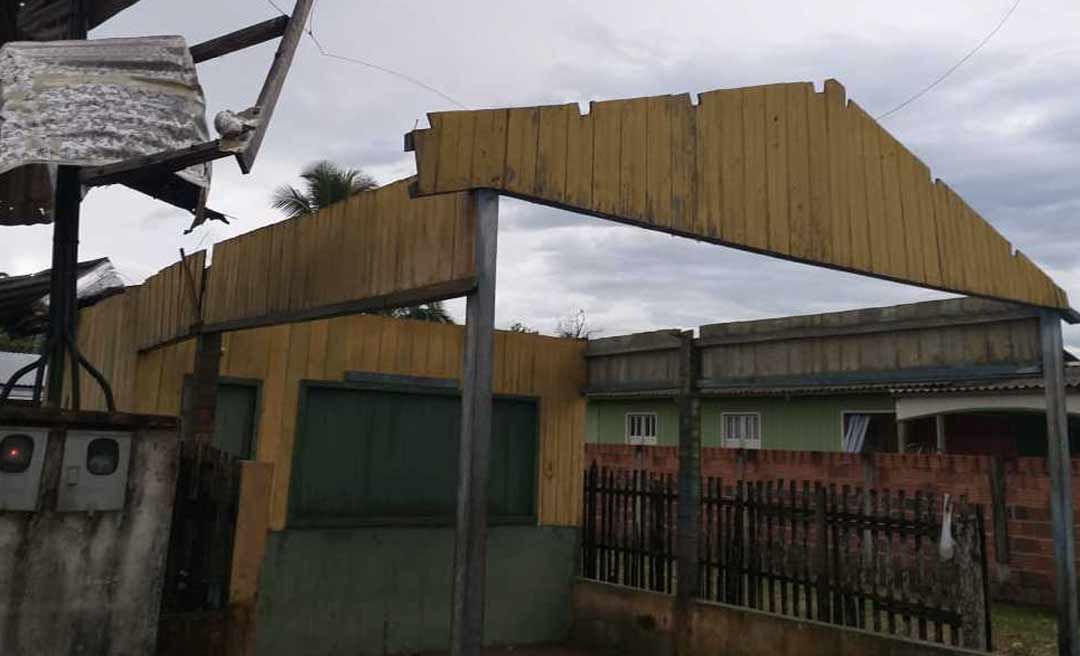 Temporal deixa casas destalhadas e causa muitos prejuízos a moradores do Vale do Juruá