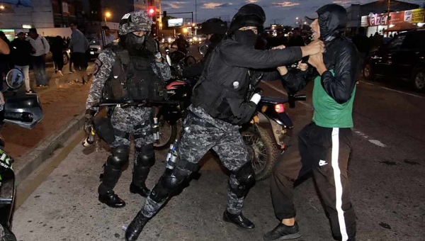 Após denúncia de fraude eleitoral na Bolívia explodem protestos violentos contra reeleição de Evo Morales