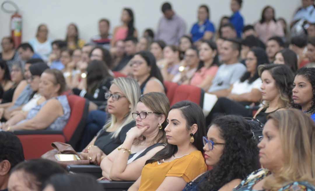 No Dia do Servidor Público, governo reafirma compromisso de valorização