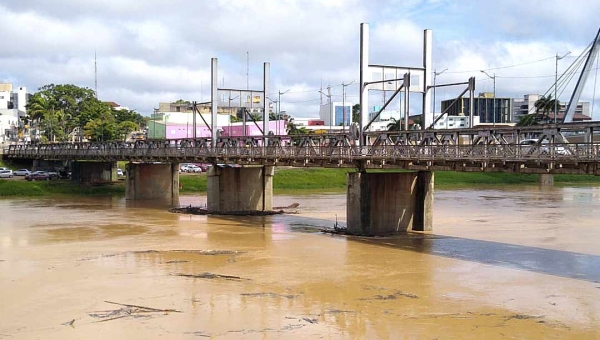 Rio Acre marca 11,96 metros nesta terça e se aproxima da cota de alerta