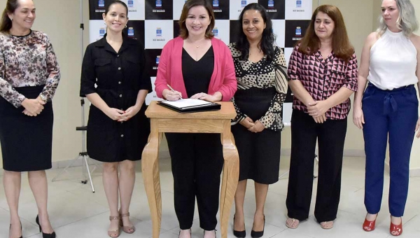 Prefeita Socorro Neri reconhece conselheiros tutelares por serviços prestados à população riobranquense