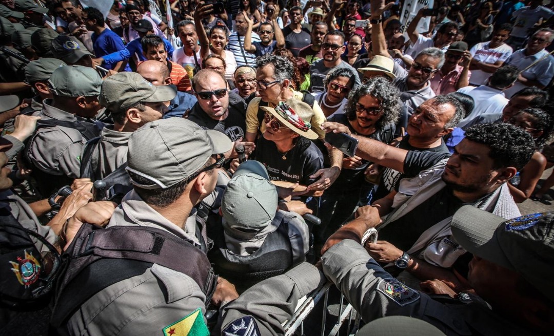 Um dia após a aprovação da reforma da Previdência, Sintesac emite repúdio: "Esse dia não ficará em branco".