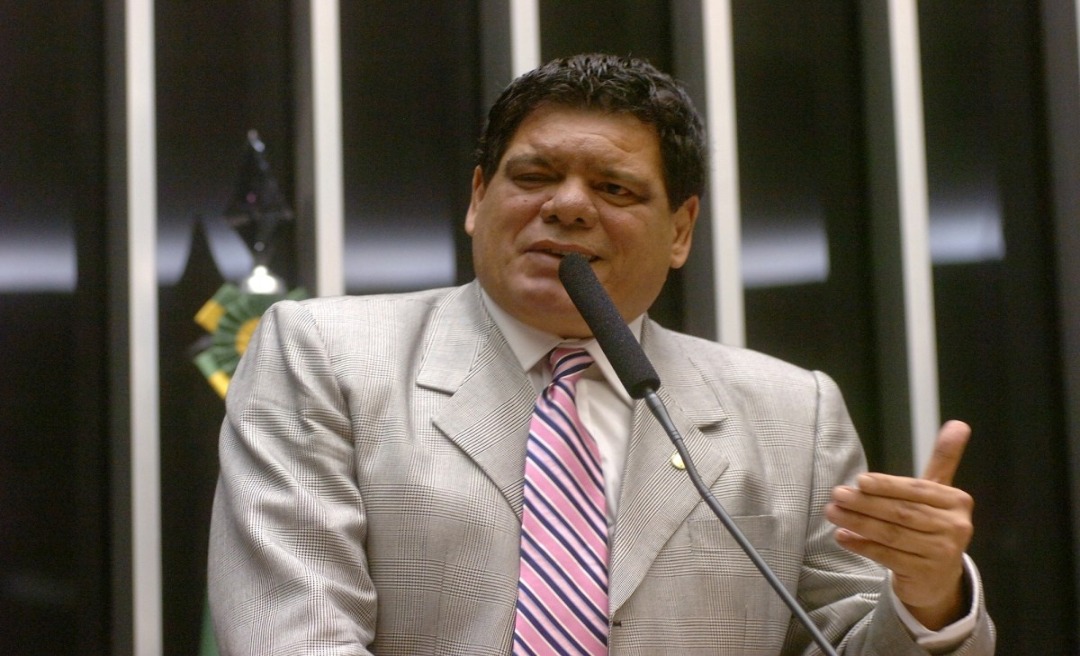 Desembargador concede liminar e Flaviano Melo volta a receber pensão de ex-governador do Acre