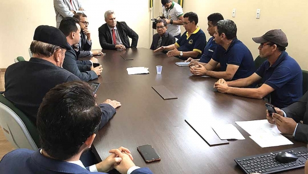 Vivendo risco de atrasos salariais, trabalhadores do transporte coletivo de Rio Branco pedem socorro à Câmara