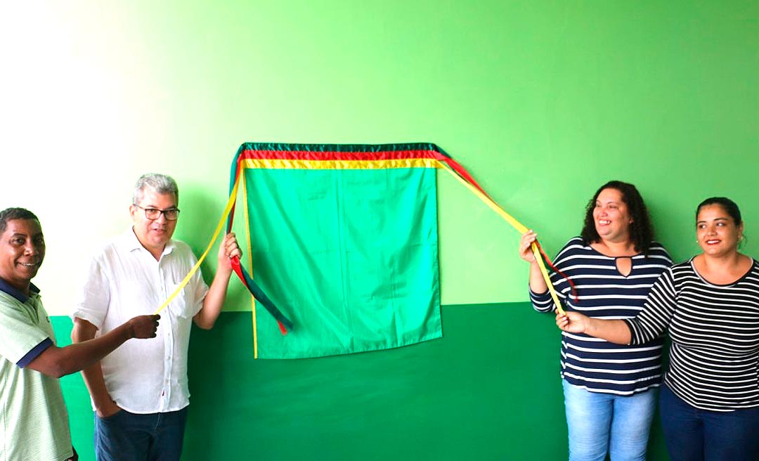 Governo entrega obras de reforma e ampliação em escolas na Transacreana