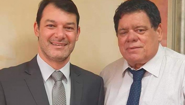 Flaviano publica foto ao lado de Roberto Duarte e o chama de "futuro prefeito de Rio Branco"