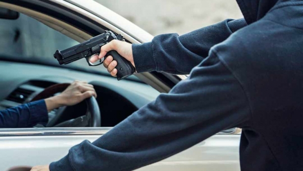 Empresário é alvejado durante assalto em Senador Guiomard e tem veículo roubado