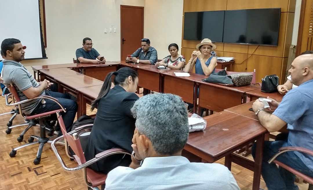 Sindicalistas pedem um auxílio – alimentação para suspensão do movimento grevista