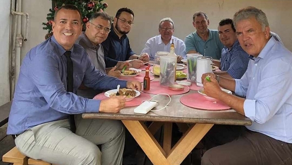 Deputado aliado de Petecão critica Segurança, é criticado por secretária e deixa grupo de WhatsApp da base de governo