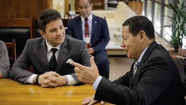 Em reunião com vice-presidente Mourão, Cameli pede ajuda nas áreas de segurança, saúde e infraestrutura