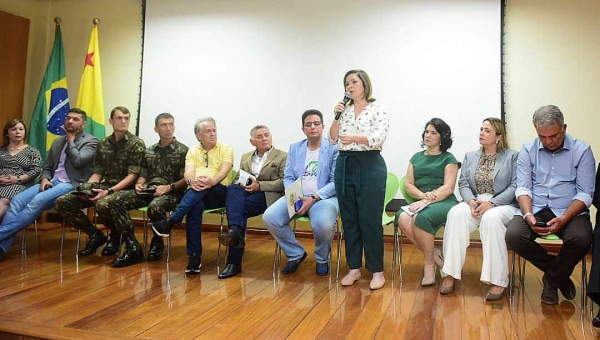 Prefeita Socorro Neri participa de reunião estratégica sobre Segurança Pública