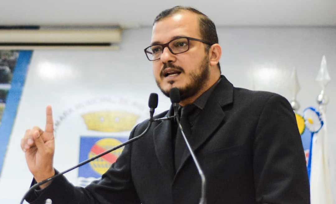 “Bolsonaro tem que dar exemplo e aprender a respeitar as mulheres”, diz Rodrigo Forneck