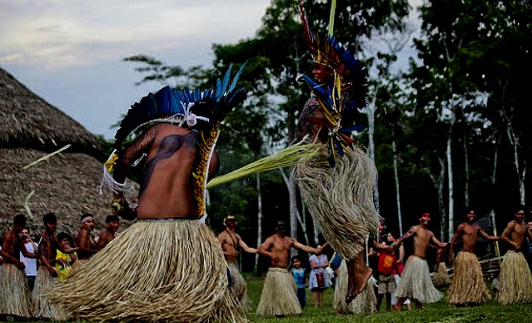 Presença frequente de turistas estrangeiros em aldeias do Acre leva medo e preocupação com possíveis casos de coronavírus no Estado