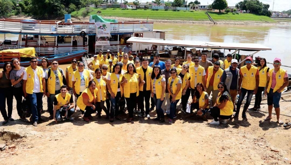 Prefeitura de Rio Branco leva ações de saúde aos ribeirinhos das margens do Riozinho do Rôla