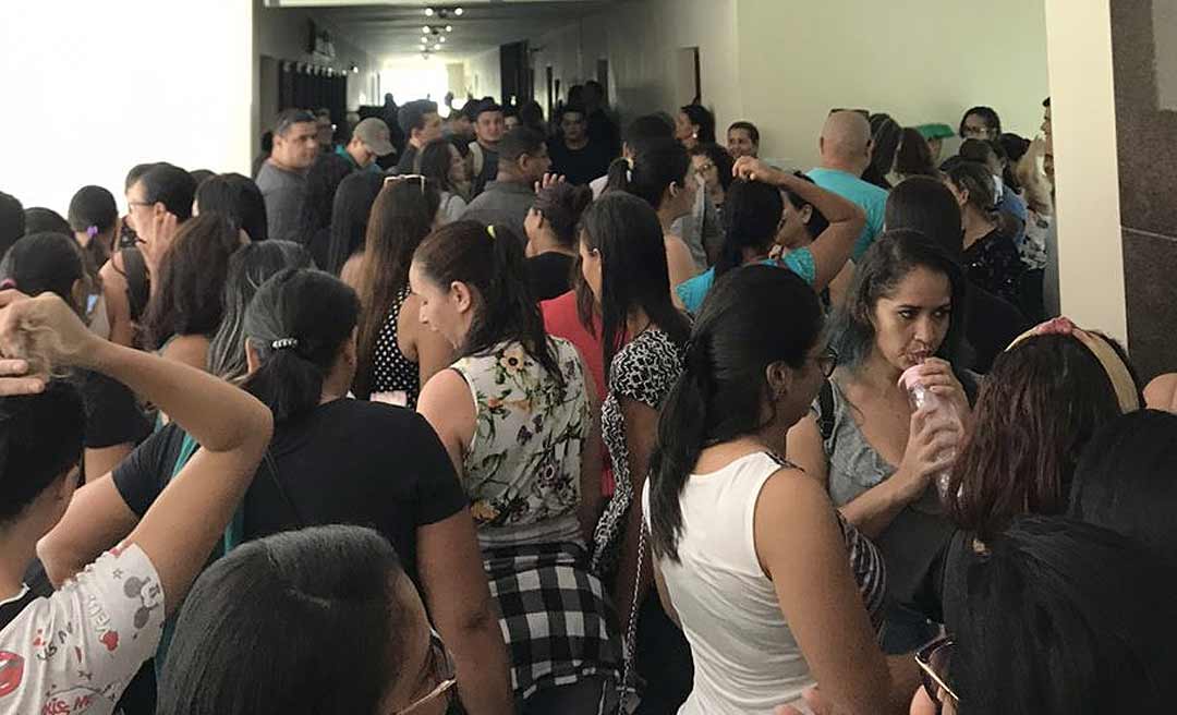 Em tempo de coronavírus, sindicalistas invadem e fazem tumulto na sede da Prefeitura