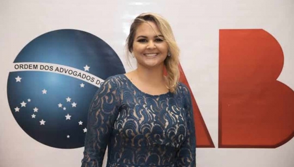 Advogada com Covid-19 respira por aparelhos após desenvolver pneumonia