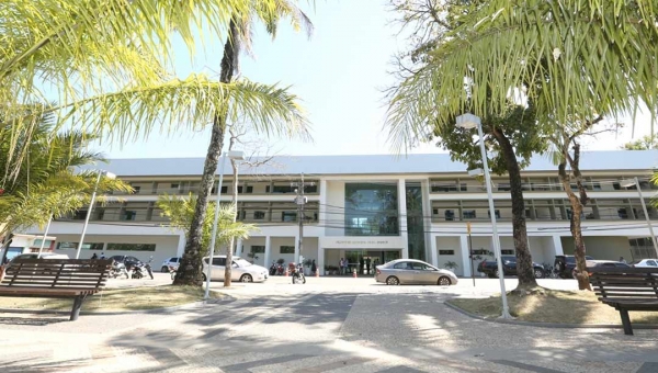 Prefeitura de Rio Branco prorroga vigência de alvarás e cria Comitê de Compras e Contratações Emergenciais