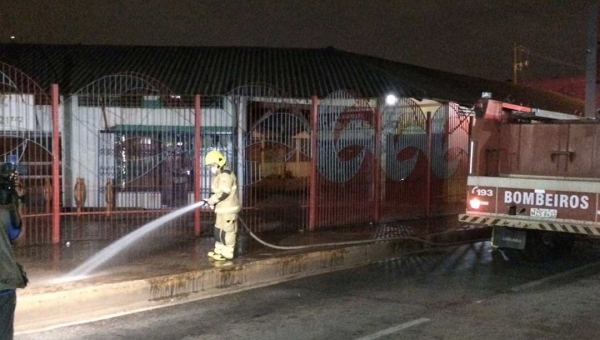 Governo começa desinfecção de espaços públicos em Rio Branco contra o coronavírus