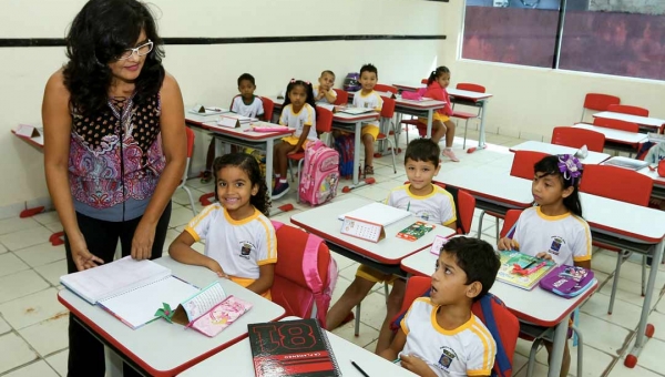 Ensino à distância e atividades remotas não devem ser contabilizadas como horas/aulas, diz Seme