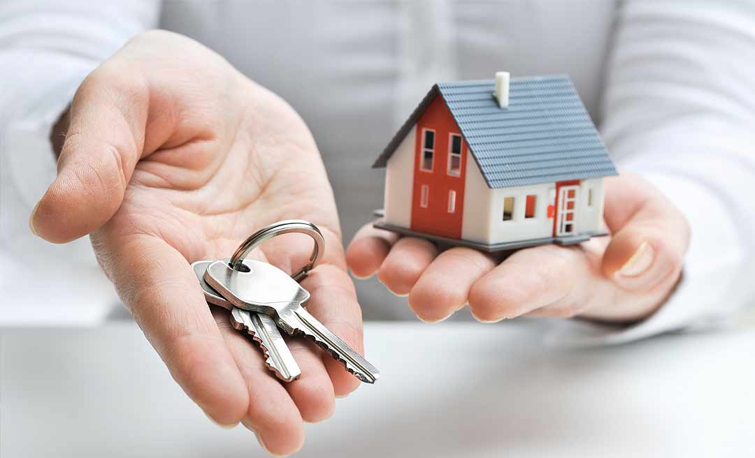 Justiça autoriza pagamento de 50% do valor de aluguel a empresária impedida de desenvolver atividades