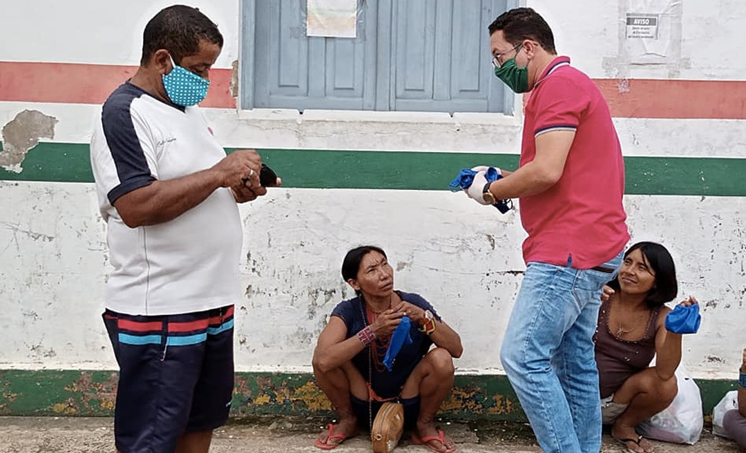 Empresário doa máscaras e álcool em gel a moradores de Tarauacá: “faço minha parte”