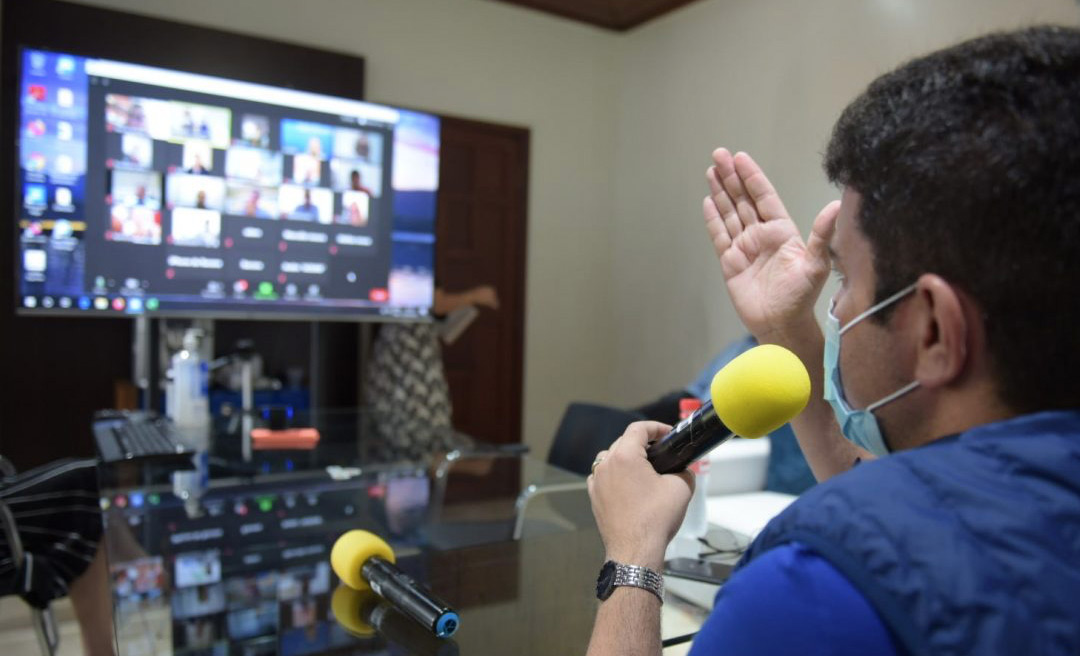 Gladson recebe proposta de empresários para reabertura do comércio