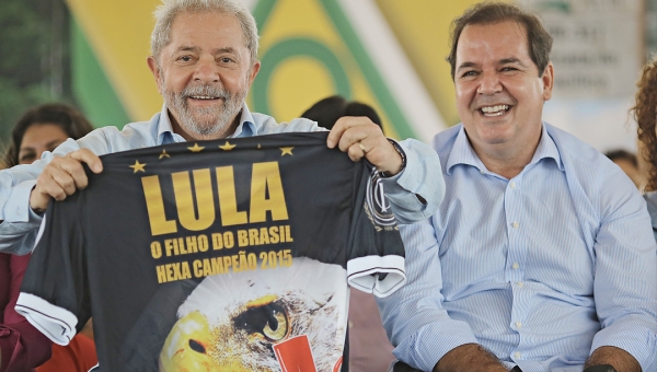 Tião Viana volta a dizer que Lula foi injustiçado e que agora a "história começa a dar o troco"