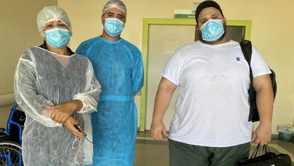 Curado da covid-19 após uma semana na UPA, homem faz apelo: "Se você não acredita: fique em casa"