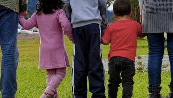 Decisão judicial permitiu que criança fosse para um novo lar nesta sexta-feira