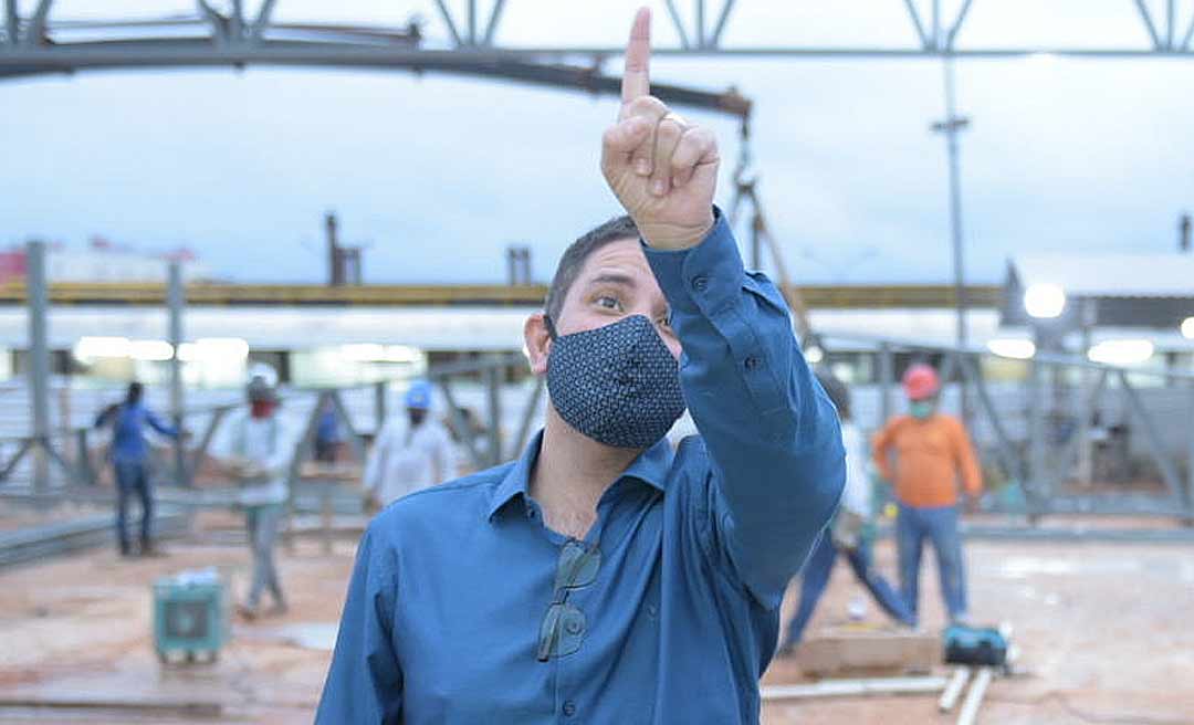 A visível ascensão de Gladson diante da crise