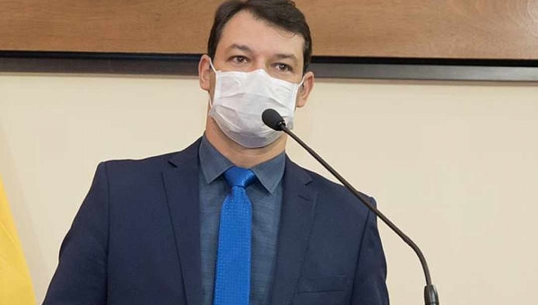 Roberto Duarte critica governo e diz que testagem e mudança no protocolo no tratamento à Covid-19 é a saída