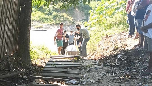Faccionados invadem casa na Cidade Nova, sequestram jovem, executam e jogam corpo às margens do rio