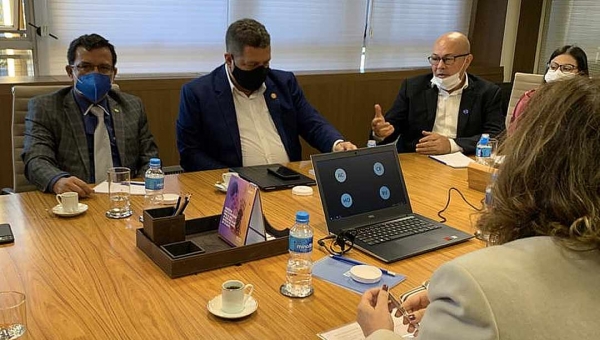 Luiz Gonzaga participa de reunião com embaixador do Peru na busca de novos mercados para a carne