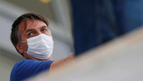 Bolsonaro tem infecção no pulmão, mas médicos não atestam relação com covid